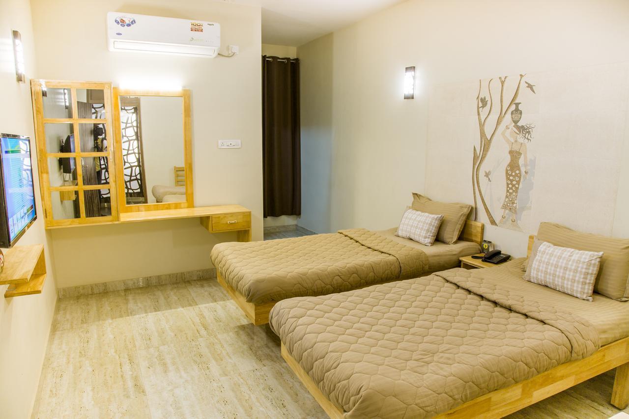 Rathna Square Villa Pollāchi Dış mekan fotoğraf