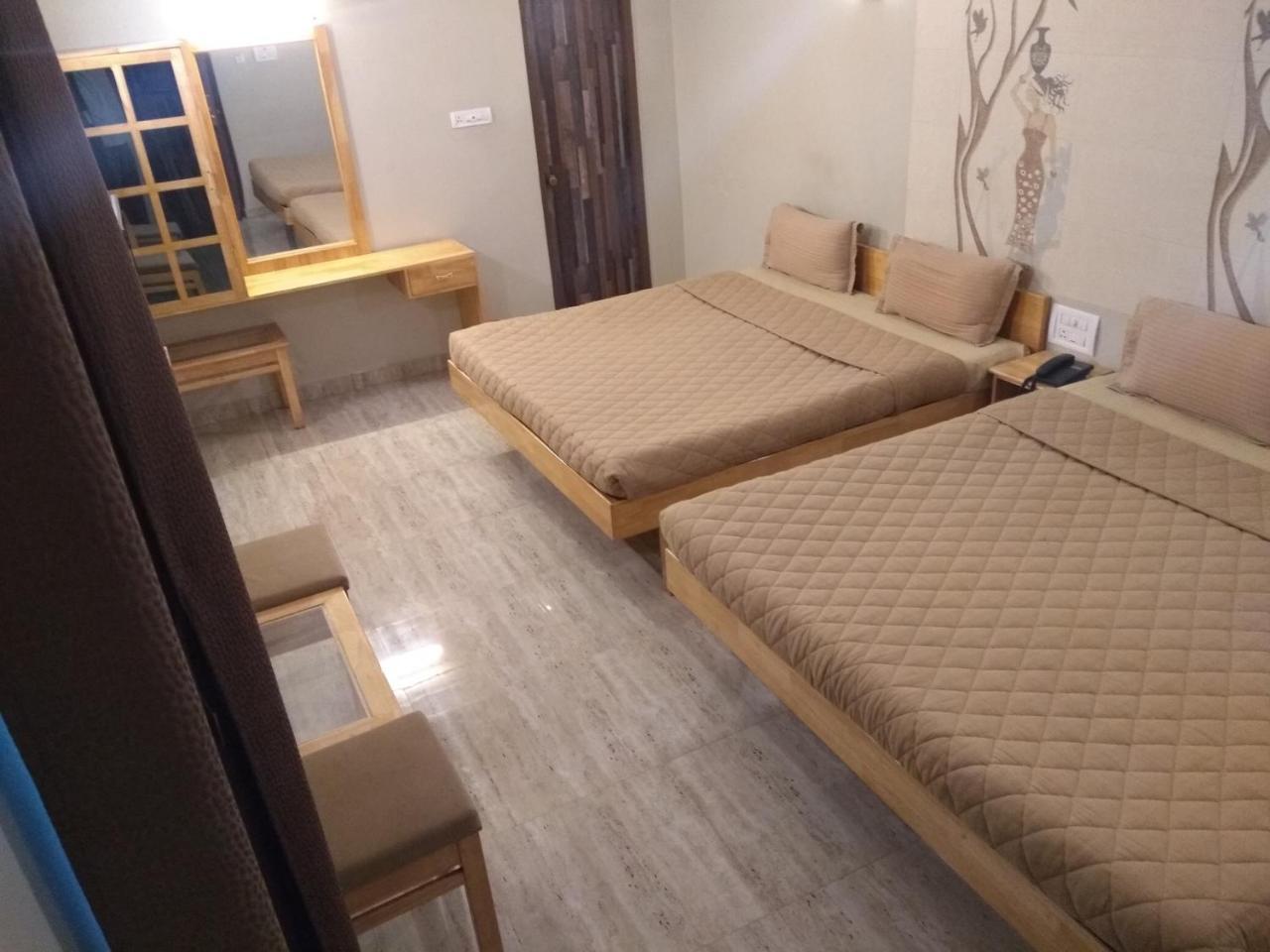 Rathna Square Villa Pollāchi Dış mekan fotoğraf