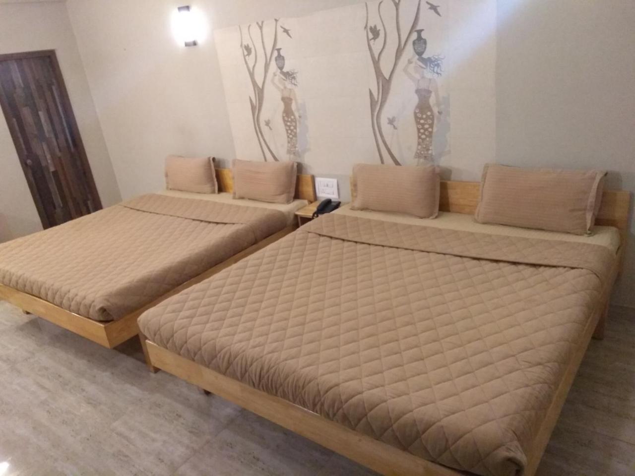 Rathna Square Villa Pollāchi Dış mekan fotoğraf